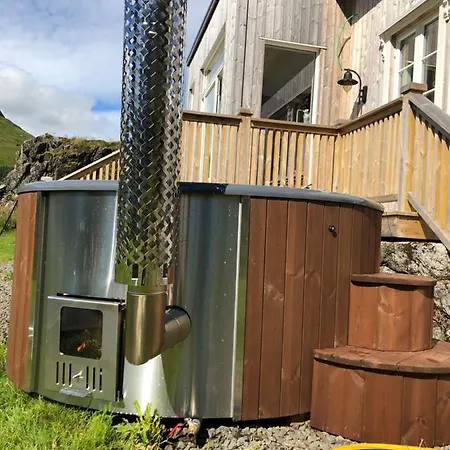 Gammelstua Seaview Lodge Valberg