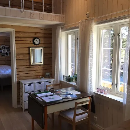 Gammelstua Seaview Lodge Valberg