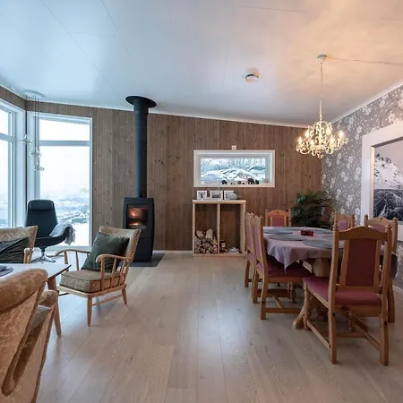 Gammelstua Seaview Lodge Valberg